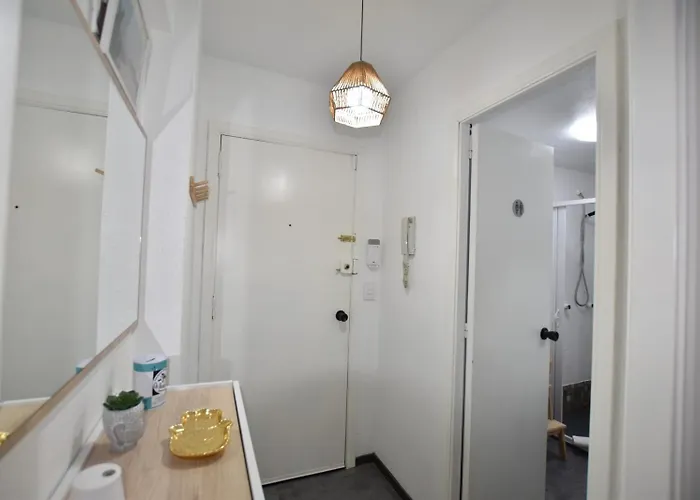 Le Studio. Unico, Acogedor Y En El Centro De Vigo. 比戈